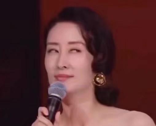 明星油腻照片,明星照片引发的争议与反思